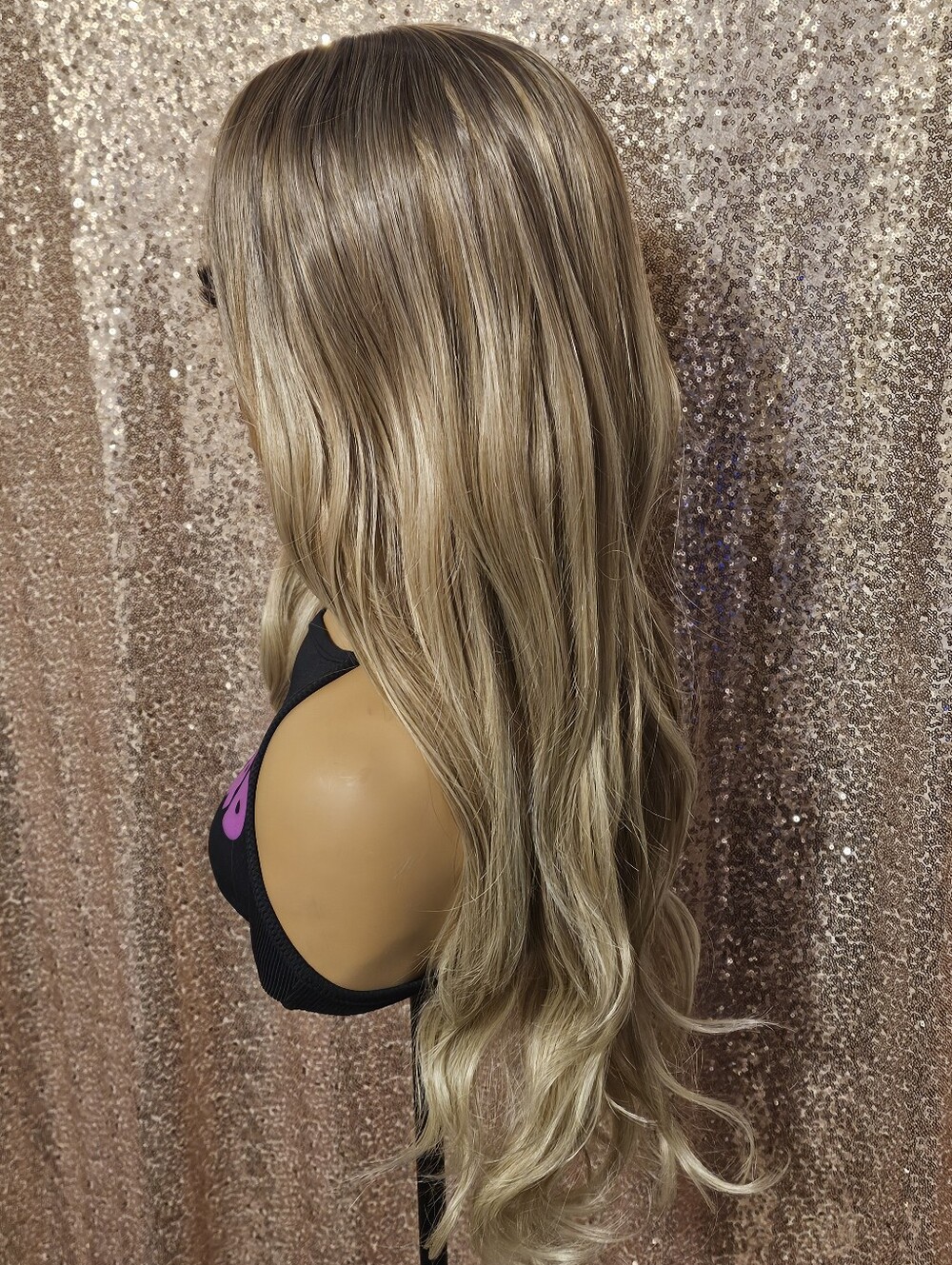 Wig - Picture 2 of 3